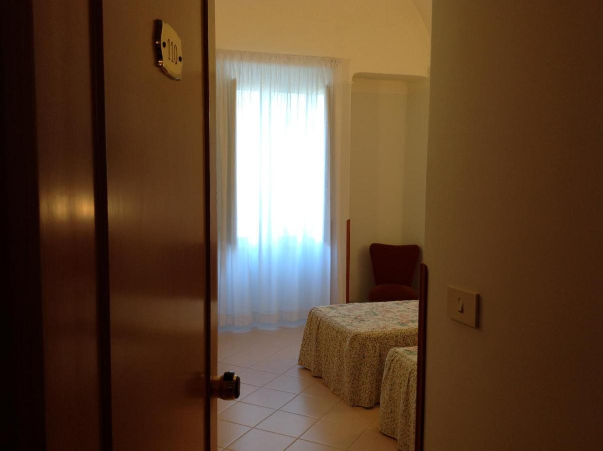 Hotel Castello Mesagne Habitación foto
