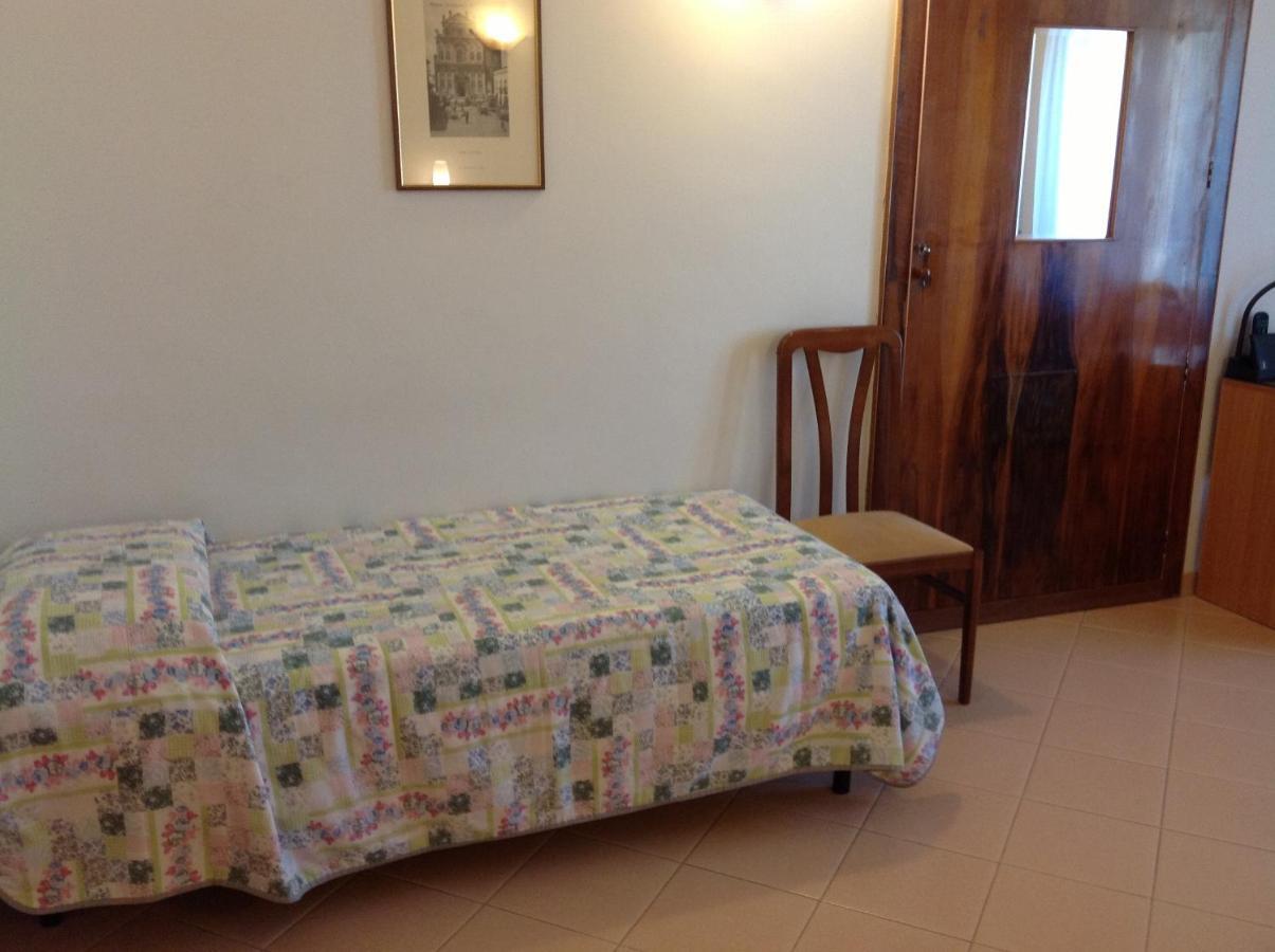 Hotel Castello Mesagne Habitación foto