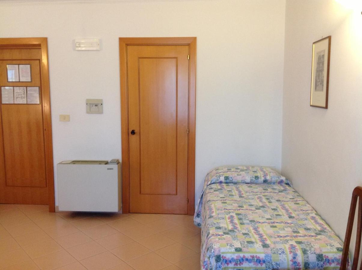 Hotel Castello Mesagne Habitación foto