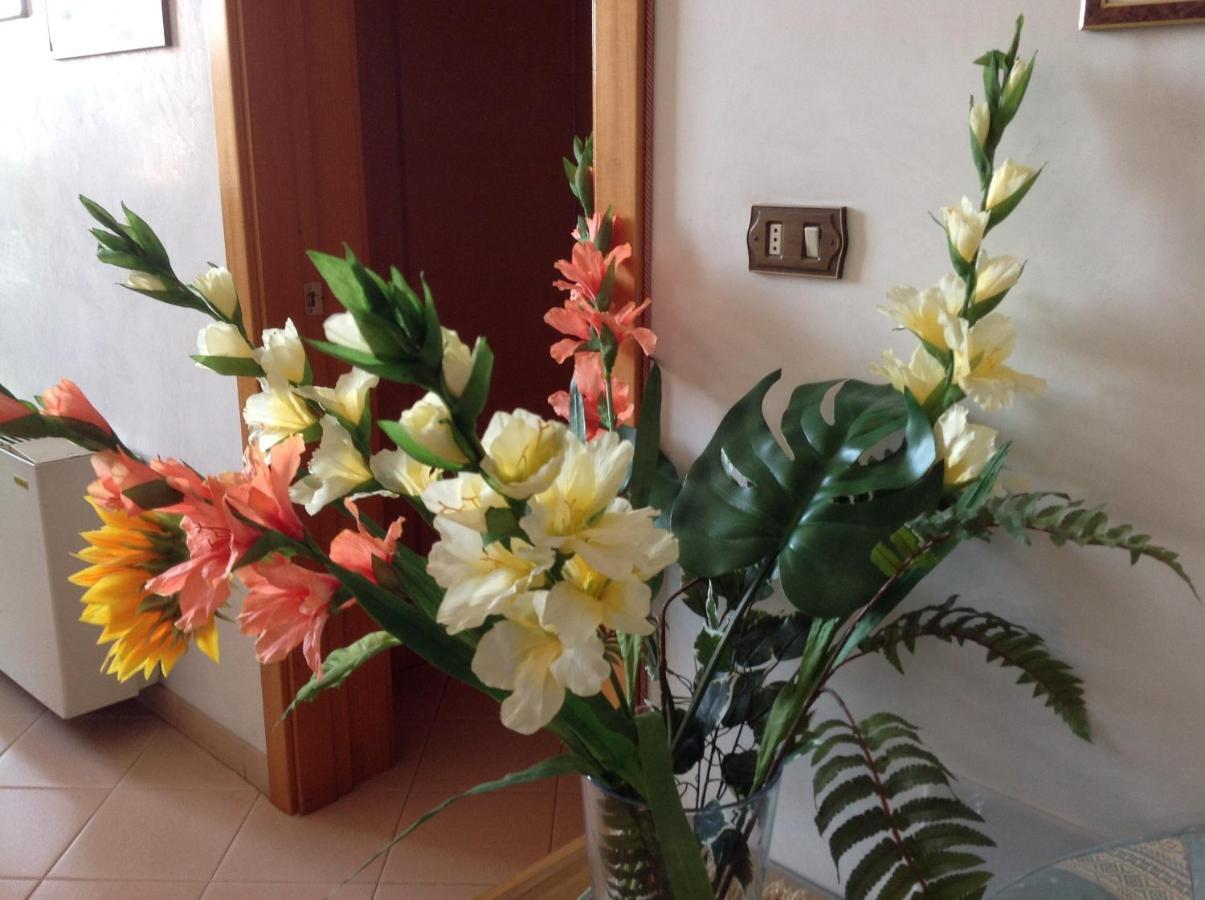 Hotel Castello Mesagne Habitación foto